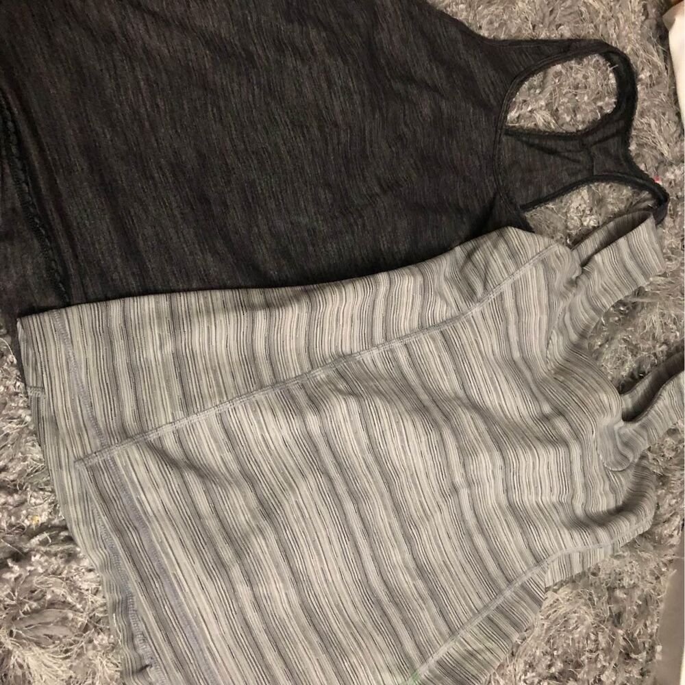 2 tanktops lululemon size 4